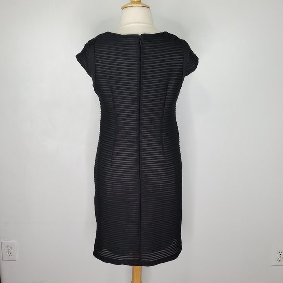 Dressbarn Collection Black Pintuck Texture Cap Sleeve Sheath Dressy Dress Sz 16 - Picture 7 of 13